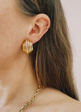 Load image into Gallery viewer, *NEW* Vintage gold tone modern pyramid half hoop clip on earrings
