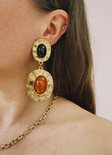Load image into Gallery viewer, *NEW* Vintage gold tone boho dangling clip on earrings

