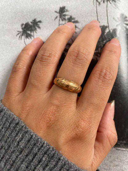 14 carat gold engraved dome ring