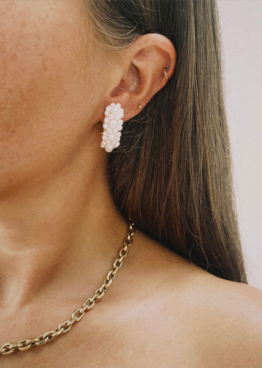 Vintage metal gold tone bigger pearl hoops clip-on earrings