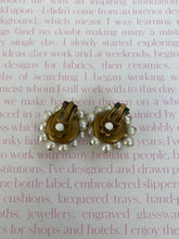 Load image into Gallery viewer, Vintage metal gold tone pearl beads clip-on earrings
