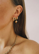 Load image into Gallery viewer, 18 carat gold square hoops earrings
