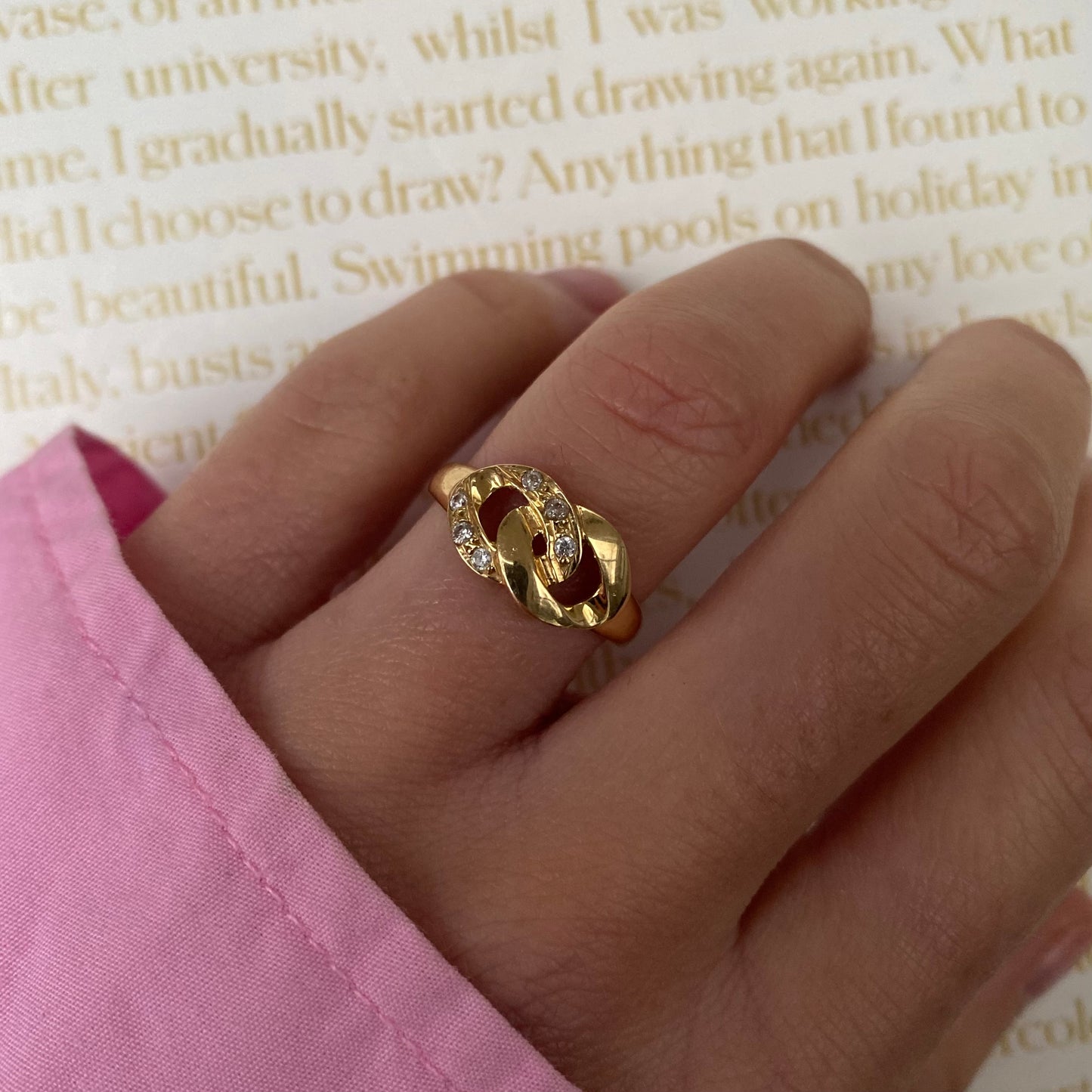 18 carat gold diamond chain ring