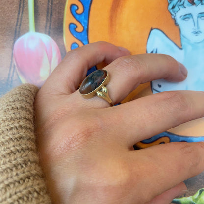 14 carat gold agate ring