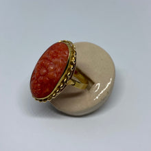 Load image into Gallery viewer, 18 carat gold decorative flower coral ring
