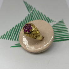 Load image into Gallery viewer, 18 carat gold ruby daisy ring with decorative sides
