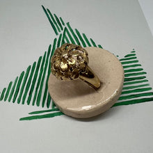 Load image into Gallery viewer, 14 carat gold big flower ring
