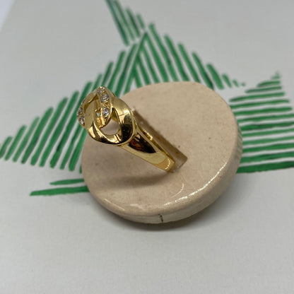 18 carat gold diamond chain ring